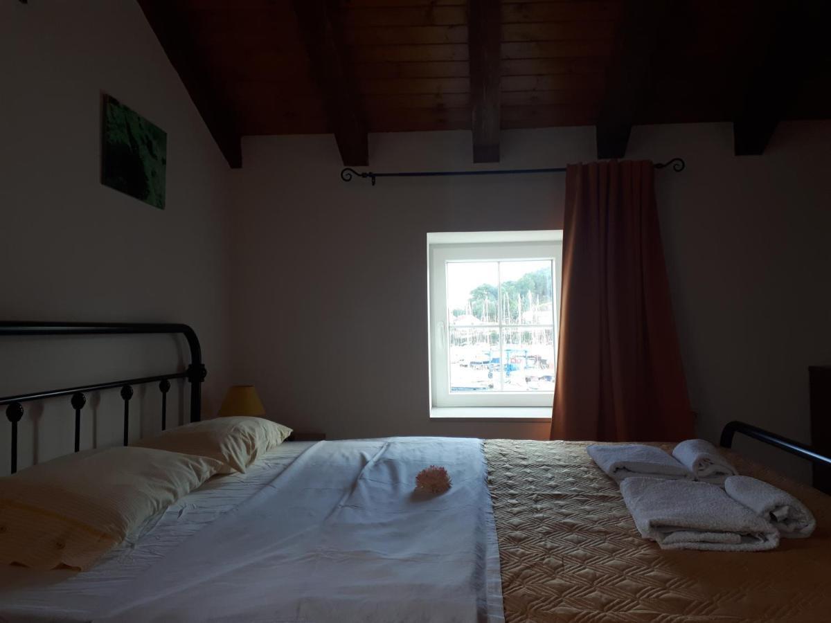 Guest House Provista Veli Iz Ngoại thất bức ảnh