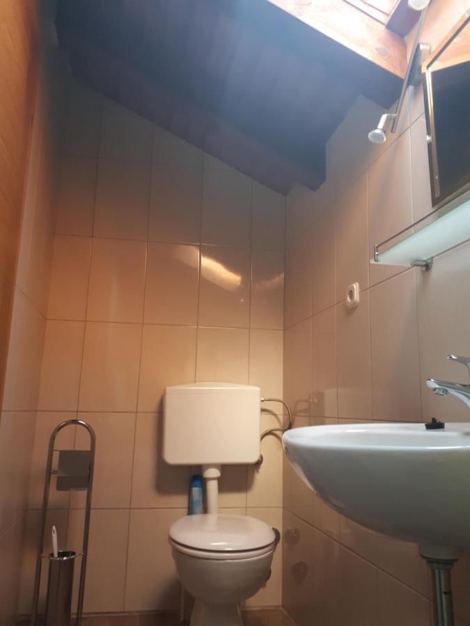 Guest House Provista Veli Iz Ngoại thất bức ảnh