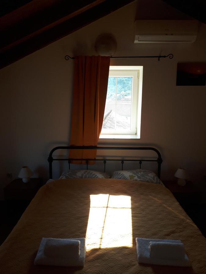 Guest House Provista Veli Iz Ngoại thất bức ảnh