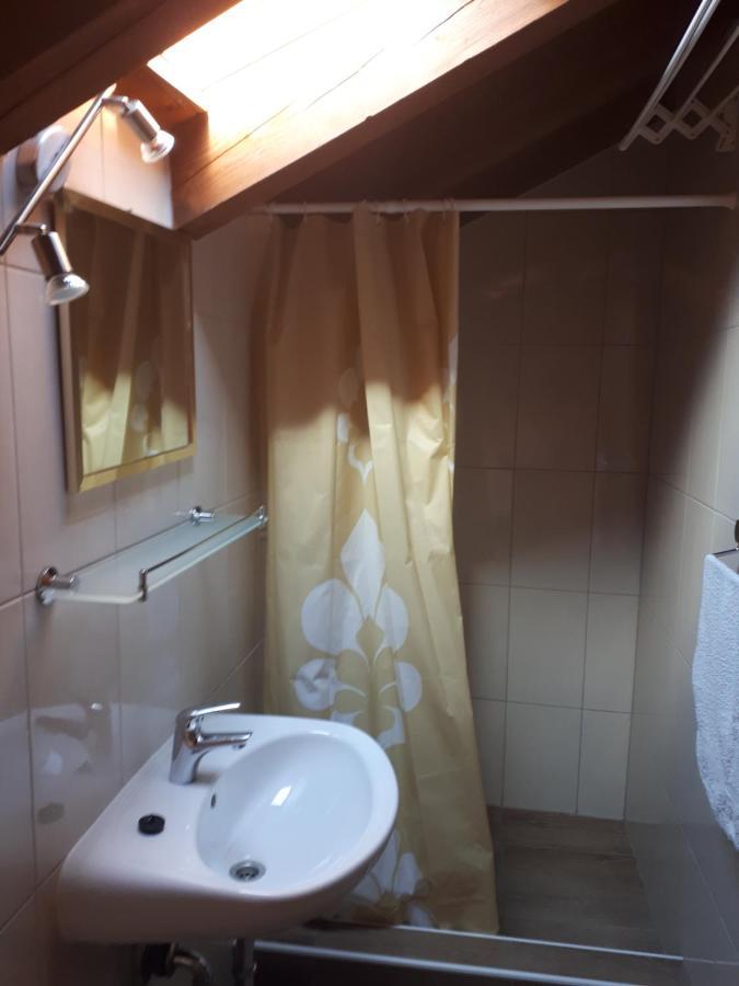 Guest House Provista Veli Iz Ngoại thất bức ảnh